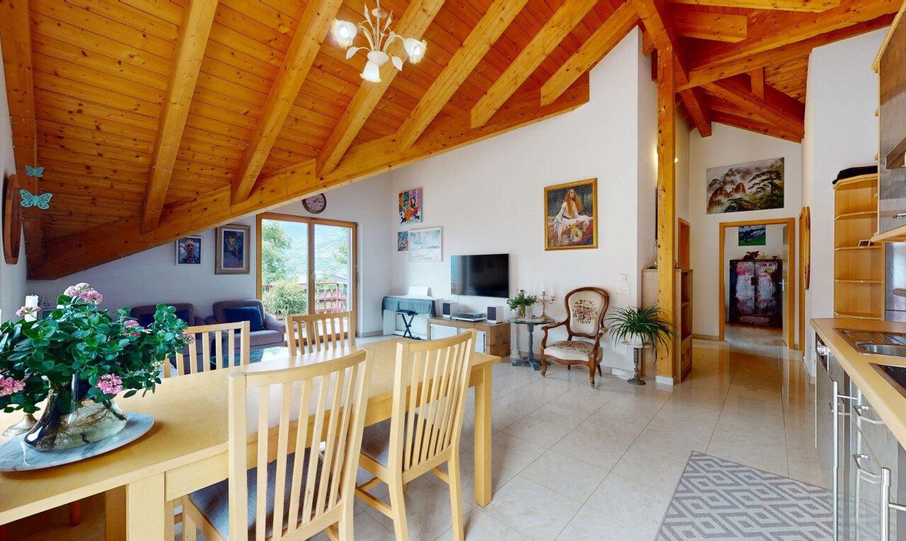 Dachwohnung mit Aussicht & Komfort - 2