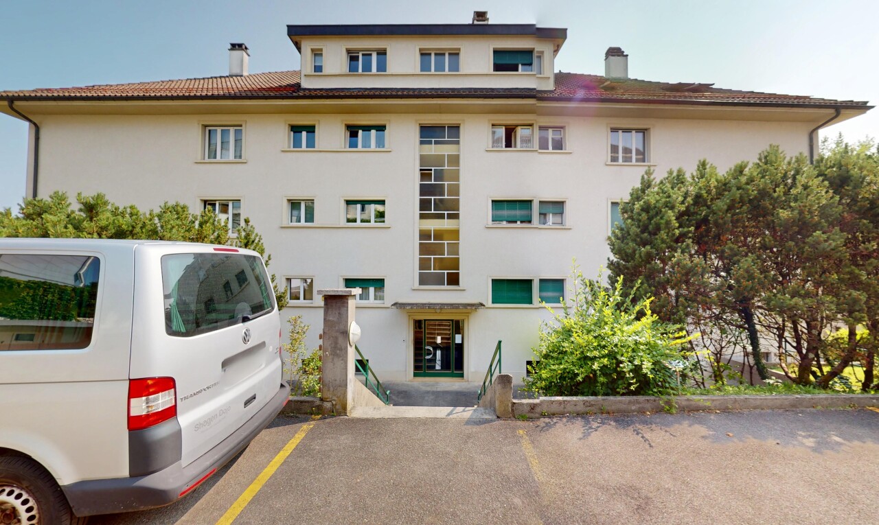 RUHIGES WOHNEN MIT SEEBLICK, NUR WENIGE MINUTEN VON LAUSANNE - 1