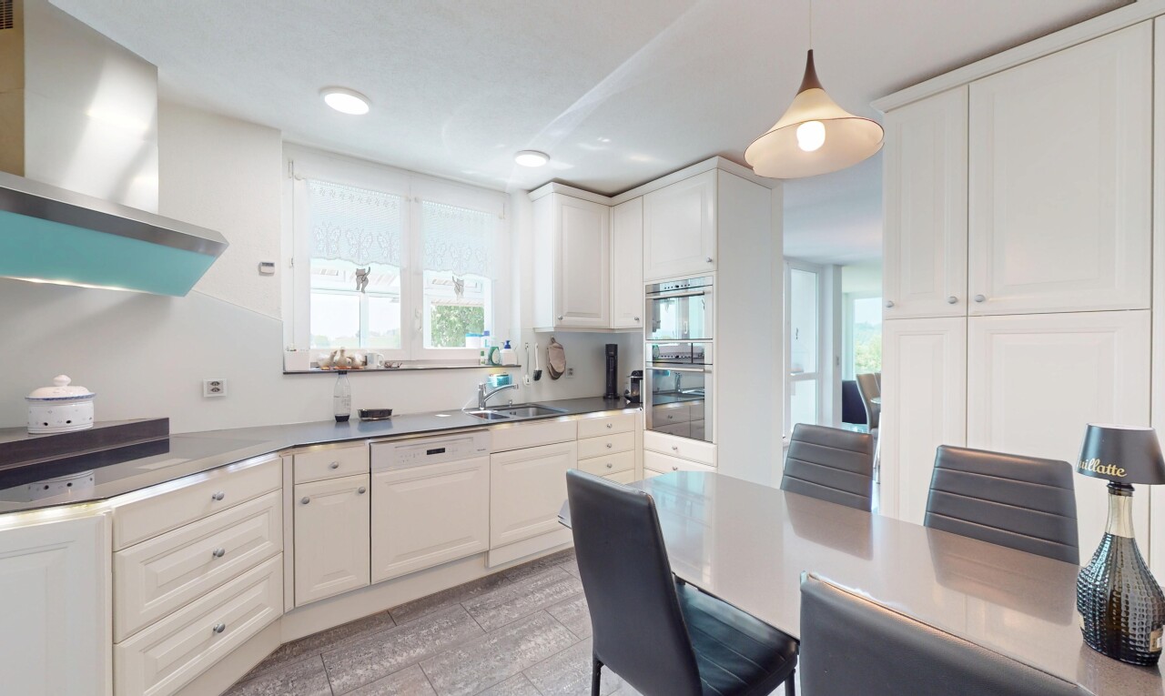 Wunderschönes EFH mit 250m2 Wohnfläche, Pool, Spa und Wintergarten - 7