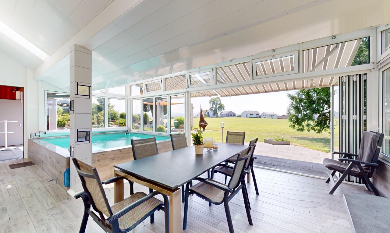 Wunderschönes EFH mit 250m2 Wohnfläche, Pool, Spa und Wintergarten - 8
