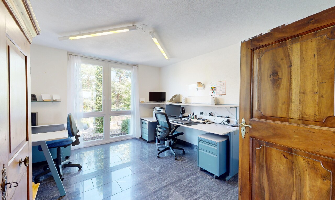 Wunderschönes EFH mit 250m2 Wohnfläche, Pool, Spa und Wintergarten - 9