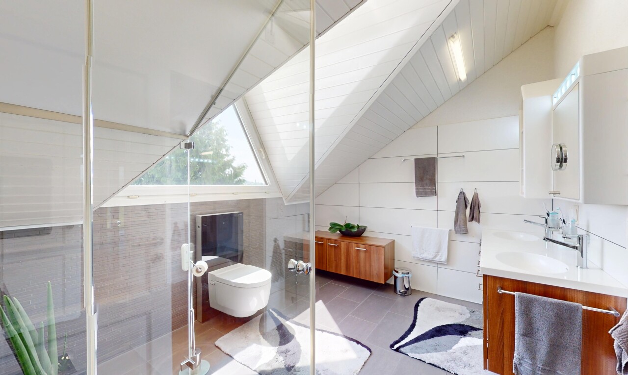 Wunderschönes EFH mit 250m2 Wohnfläche, Pool, Spa und Wintergarten - 11