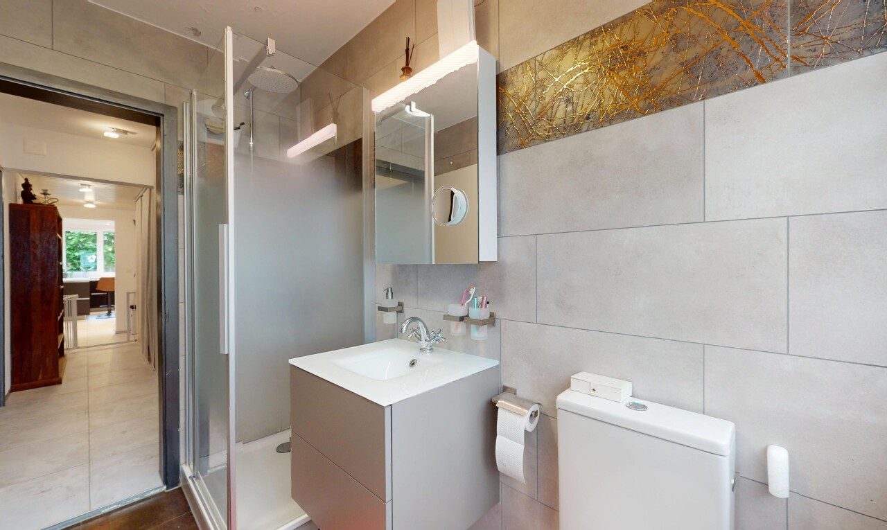 Charm, space and tranquillity - 4.5-room apartment fully renovated - 9