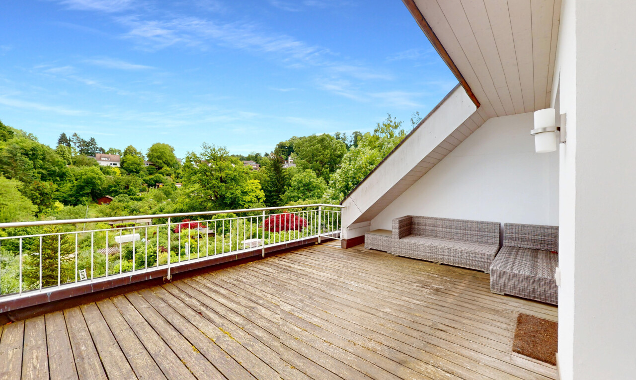 Stilvolles, renoviertes Doppel-EFH mit pflegeleichtem Garten - 1