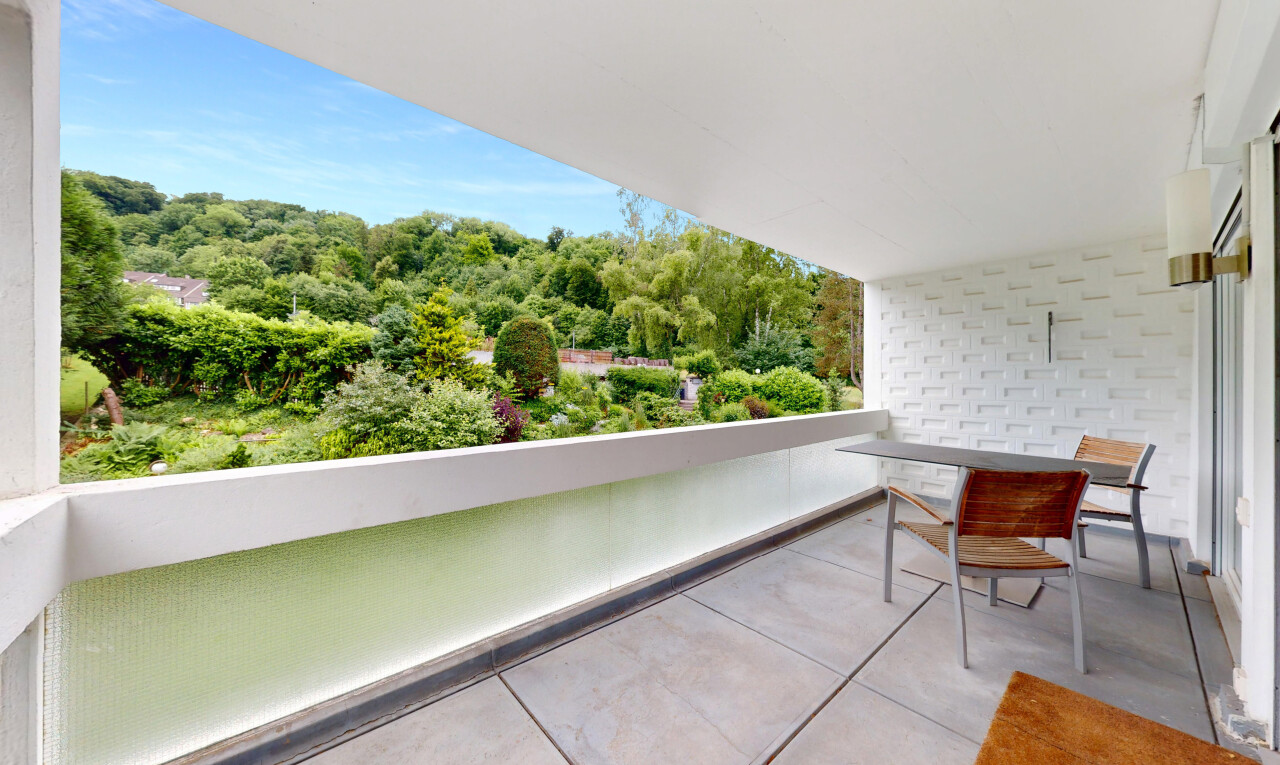 Stilvolles, renoviertes Doppel-EFH mit pflegeleichtem Garten - 10