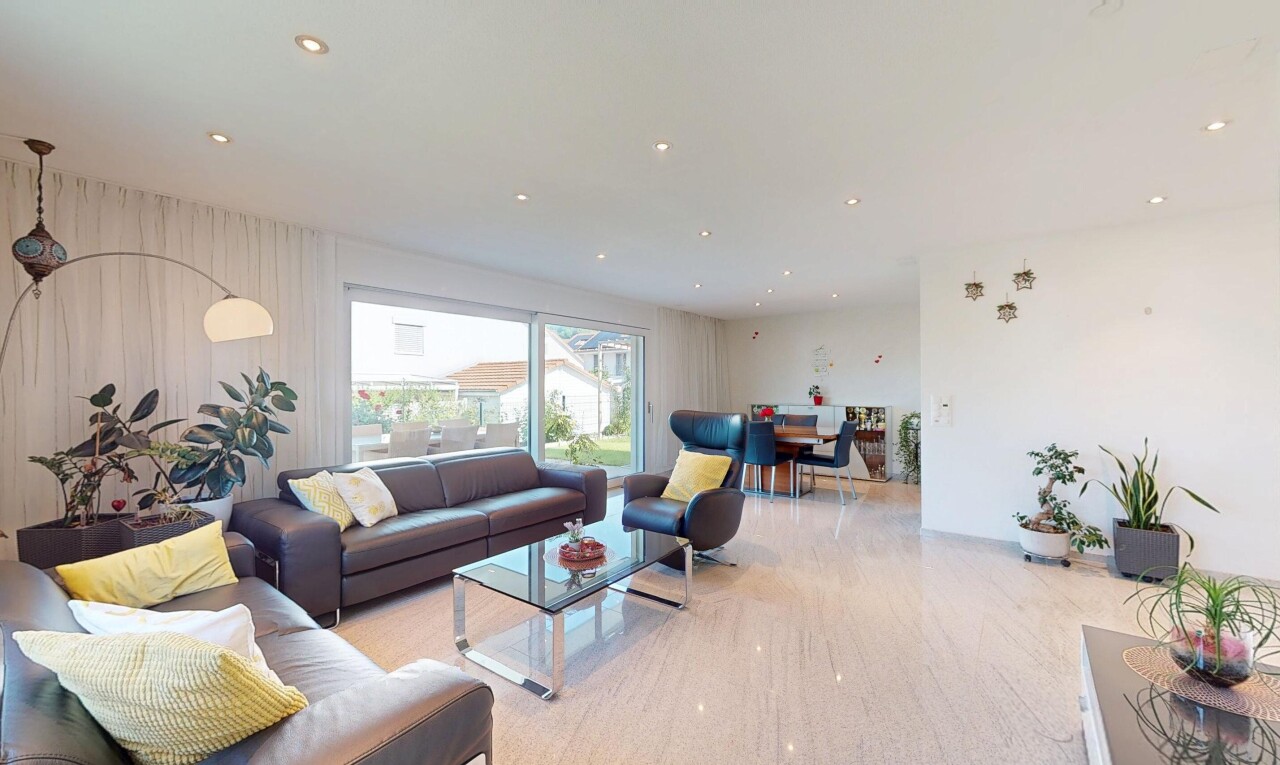 Modern 7-Room family Home with high-end features in Oberweningen - 2