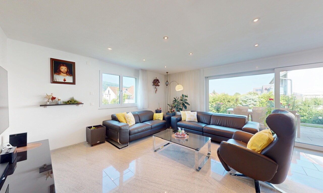 Modern 7-Room family Home with high-end features in Oberweningen - 3