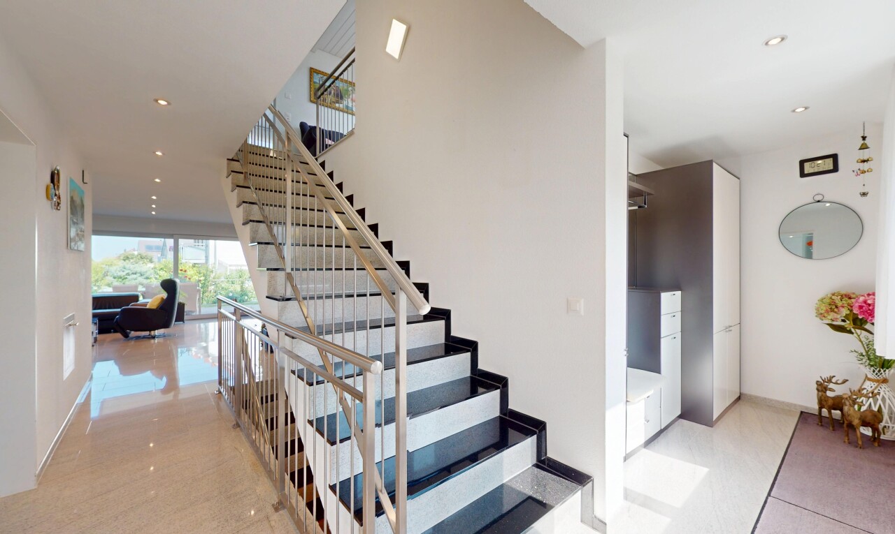 Modern 7-Room family Home with high-end features in Oberweningen - 6