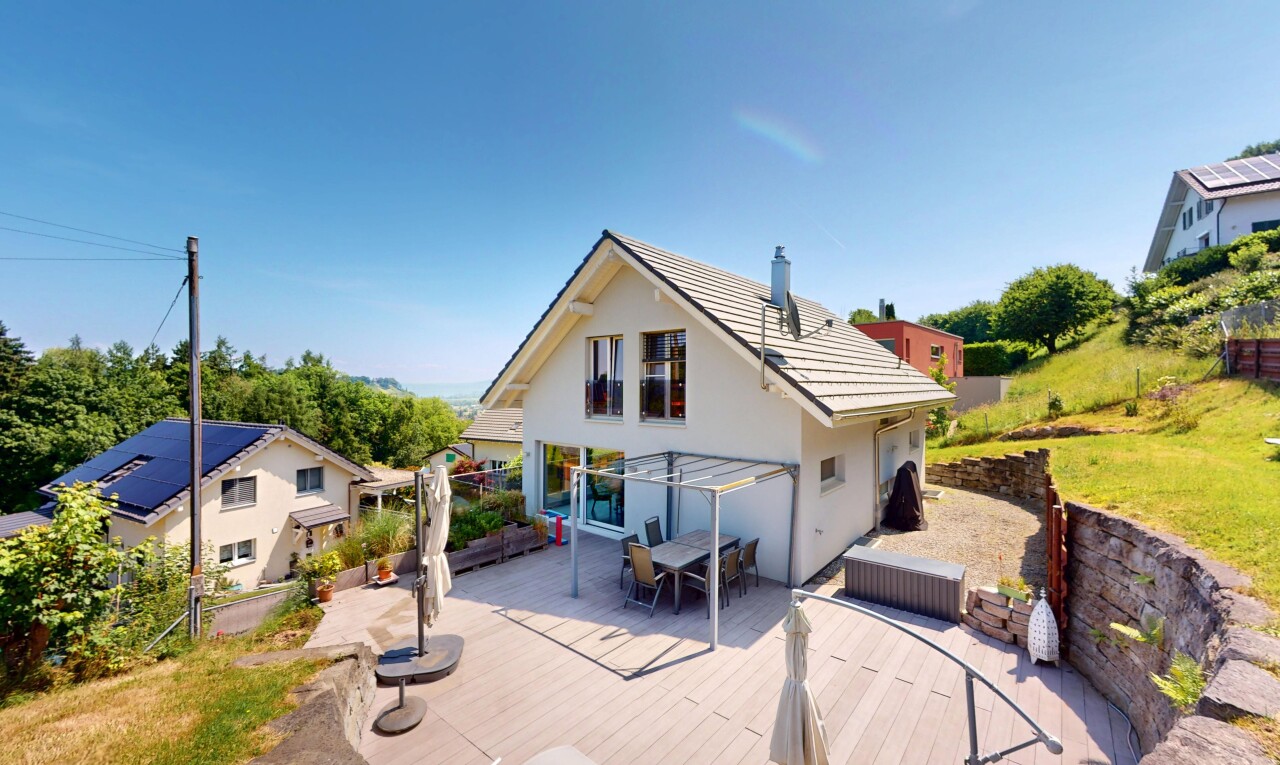 Modernes Einfamilienhaus mit Sauna, Garten und Weitsicht - 2