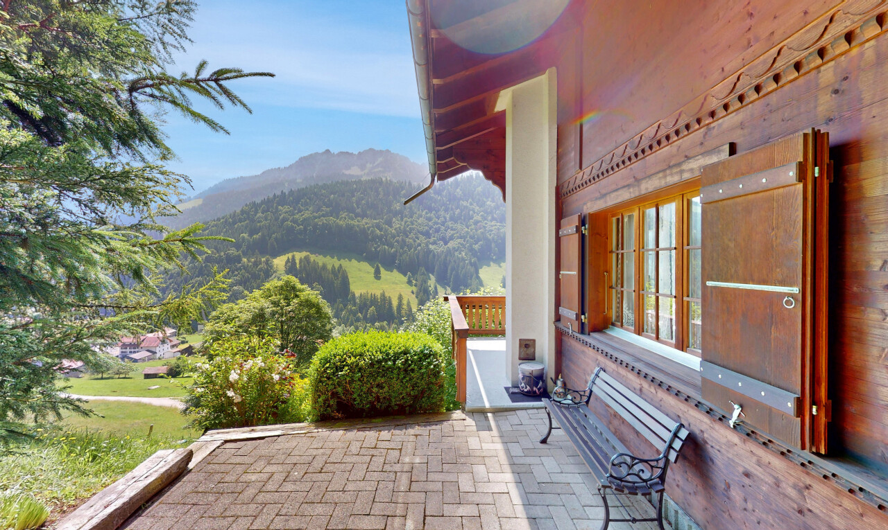 Ein Chalet mit einzigartigem Charme gegenüber den Gastlosen - 2