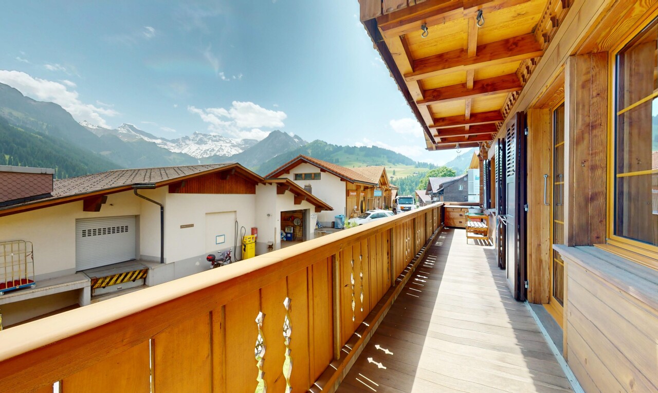 Sonnige Chalet-Wohnung mit Bergpanorama an zentraler Lage - 11