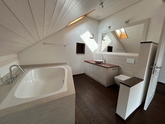 Exklusive Dachgeschosswohnung mit Weitblick in Kerzers - 9