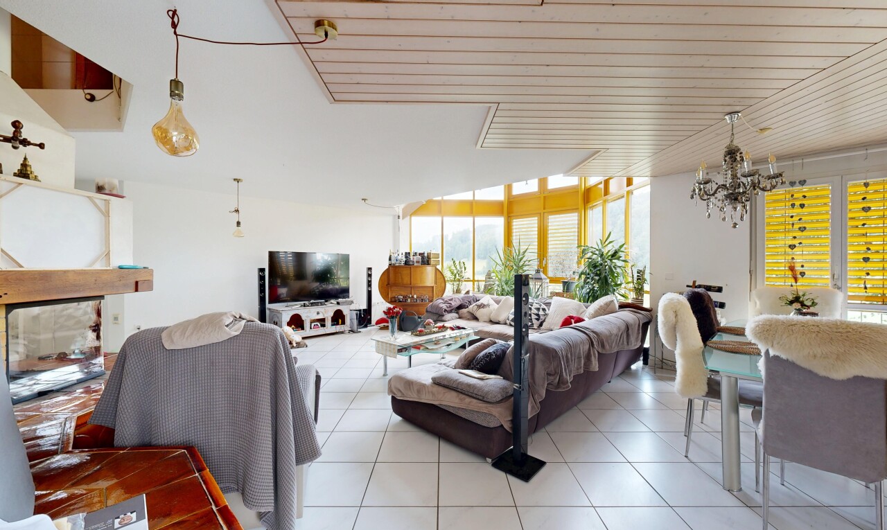 Exklusives Mehrgenerationenhaus mit unverbaubarer Weitsicht - 0