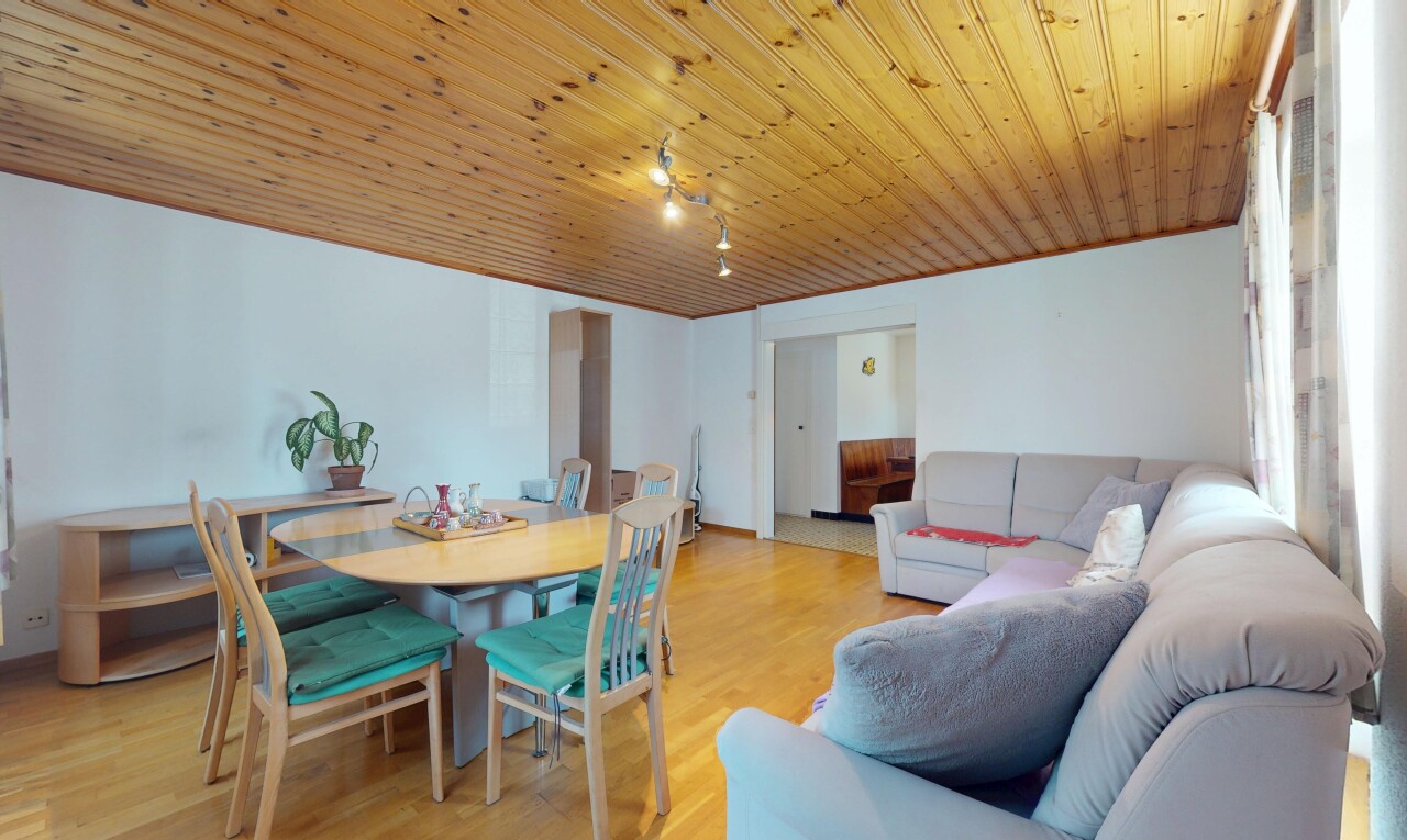 Family home to renovate with unique building potential in Fey - 11