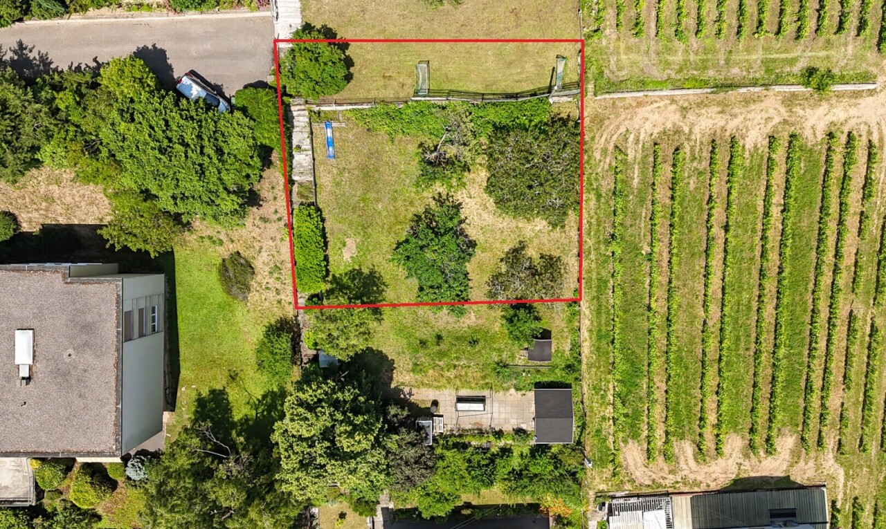 Terrain à bâtir in à Neuchâtel - 1