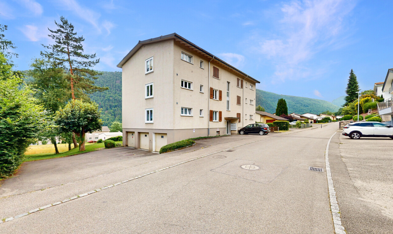 Rendite-Mietshaus mit Panoramablick auf die Berge - 2