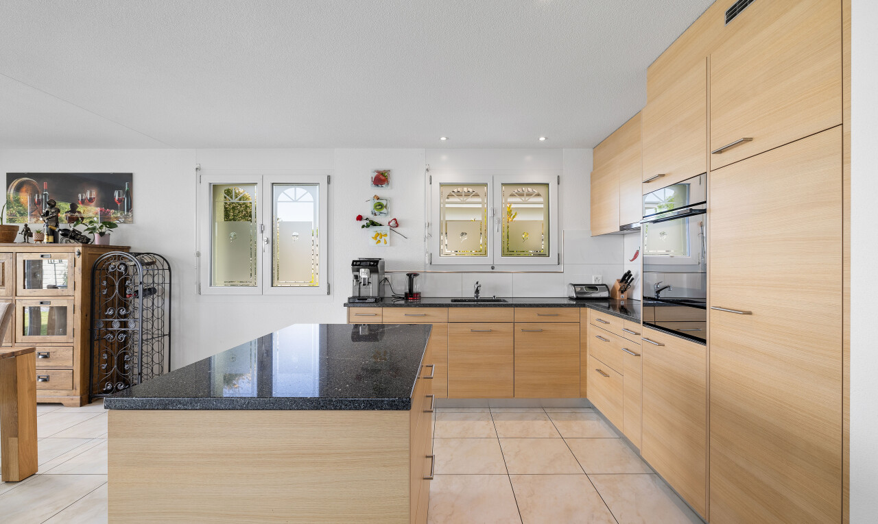 Traumhaftes Familienhaus mit Garten, Pool und zentraler Lage - 7