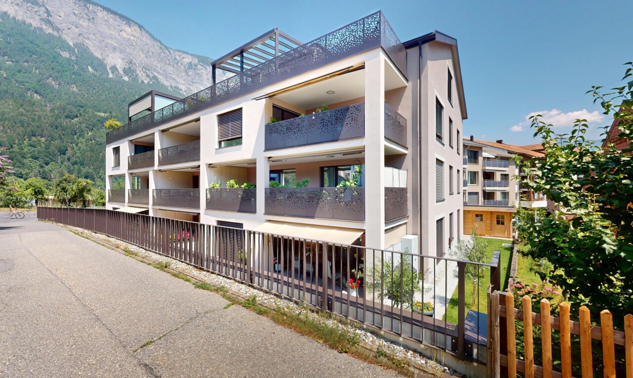 Moderne 5.5-Zimmer-Wohnung mit hochwertigem Ausbau in Domat/Ems - 2