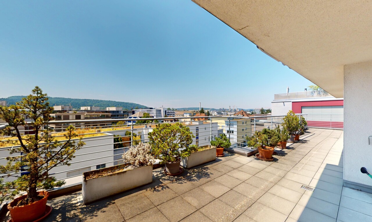 Zentrale 3.5-Zimmer-Attikawohnung mit Fernsicht - 1