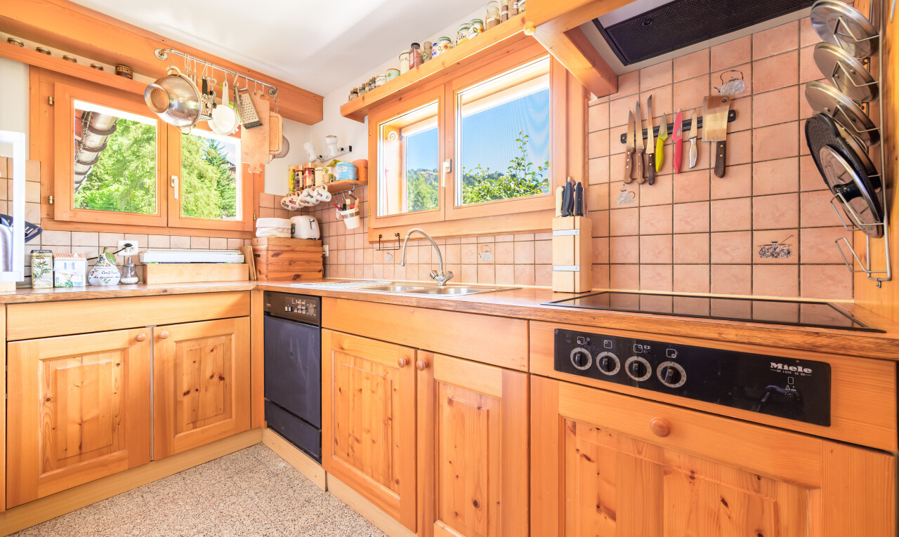 "La Bonne Étoile" – Chalet including 3 buildable plots - 6