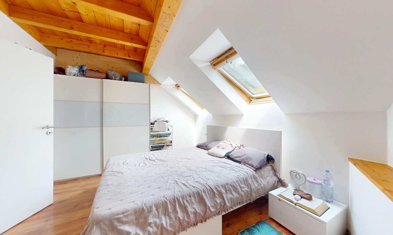 Grosszügiges Mehrfamilienhaus mit 3 Einheiten an ruhiger Lage - 1