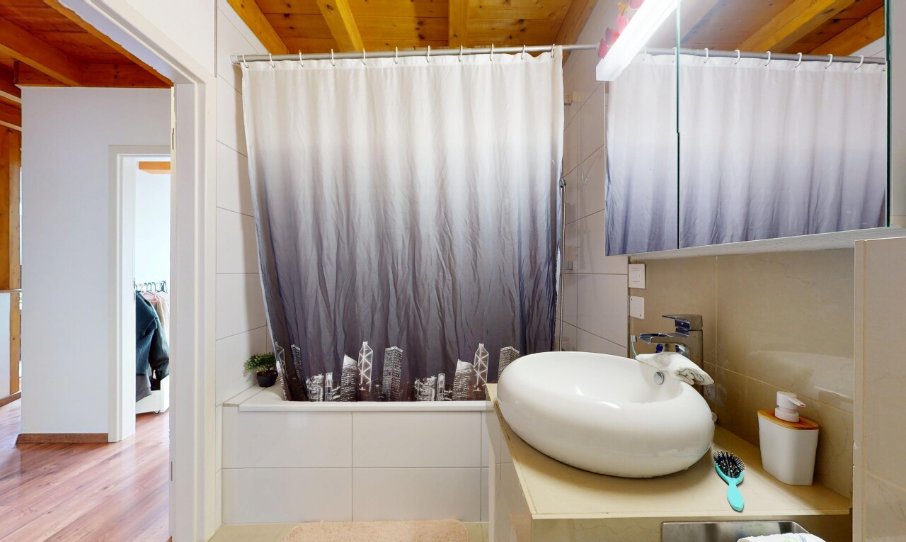 Grosszügiges Mehrfamilienhaus mit 3 Einheiten an ruhiger Lage - 4