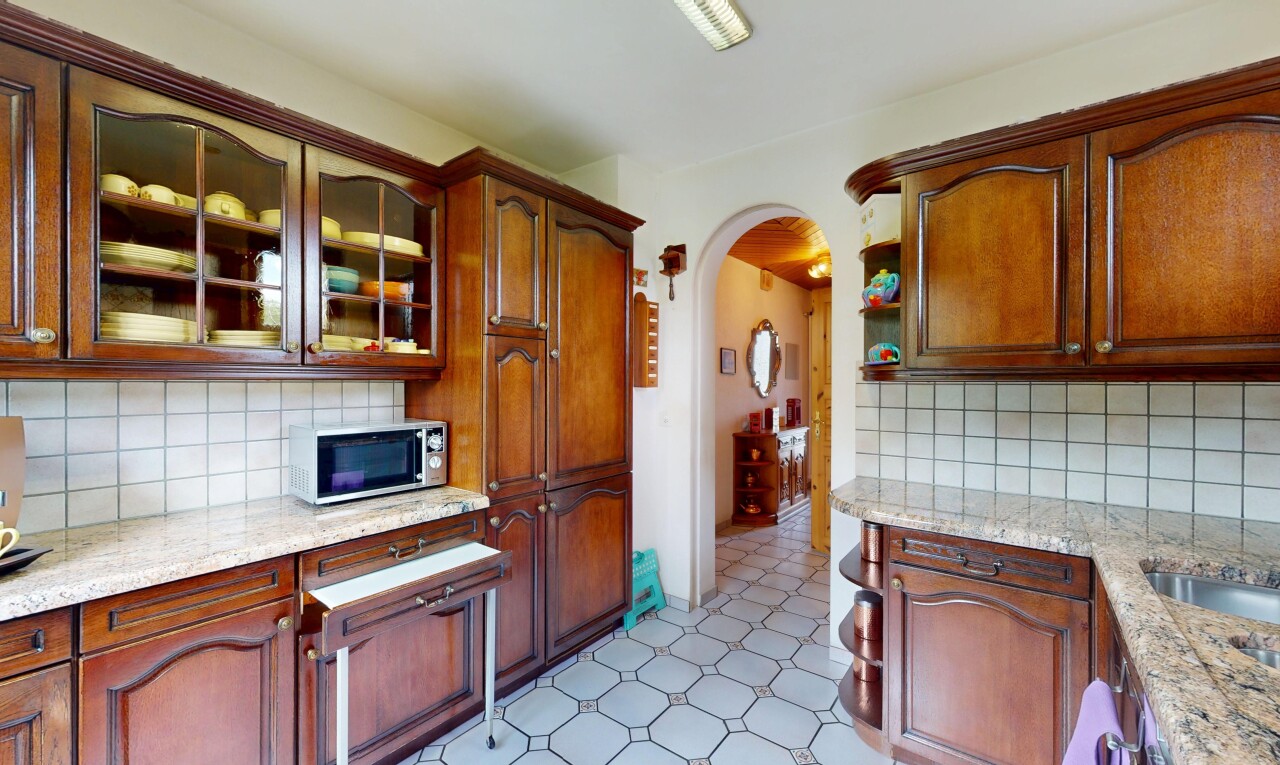 Haus mit Charme, grosser Terrasse, Garten und vielseitigem Anbau - 6