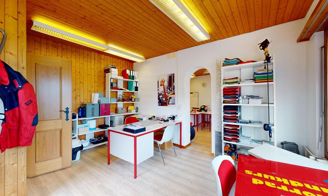 Haus mit Charme, grosser Terrasse, Garten und vielseitigem Anbau - 9