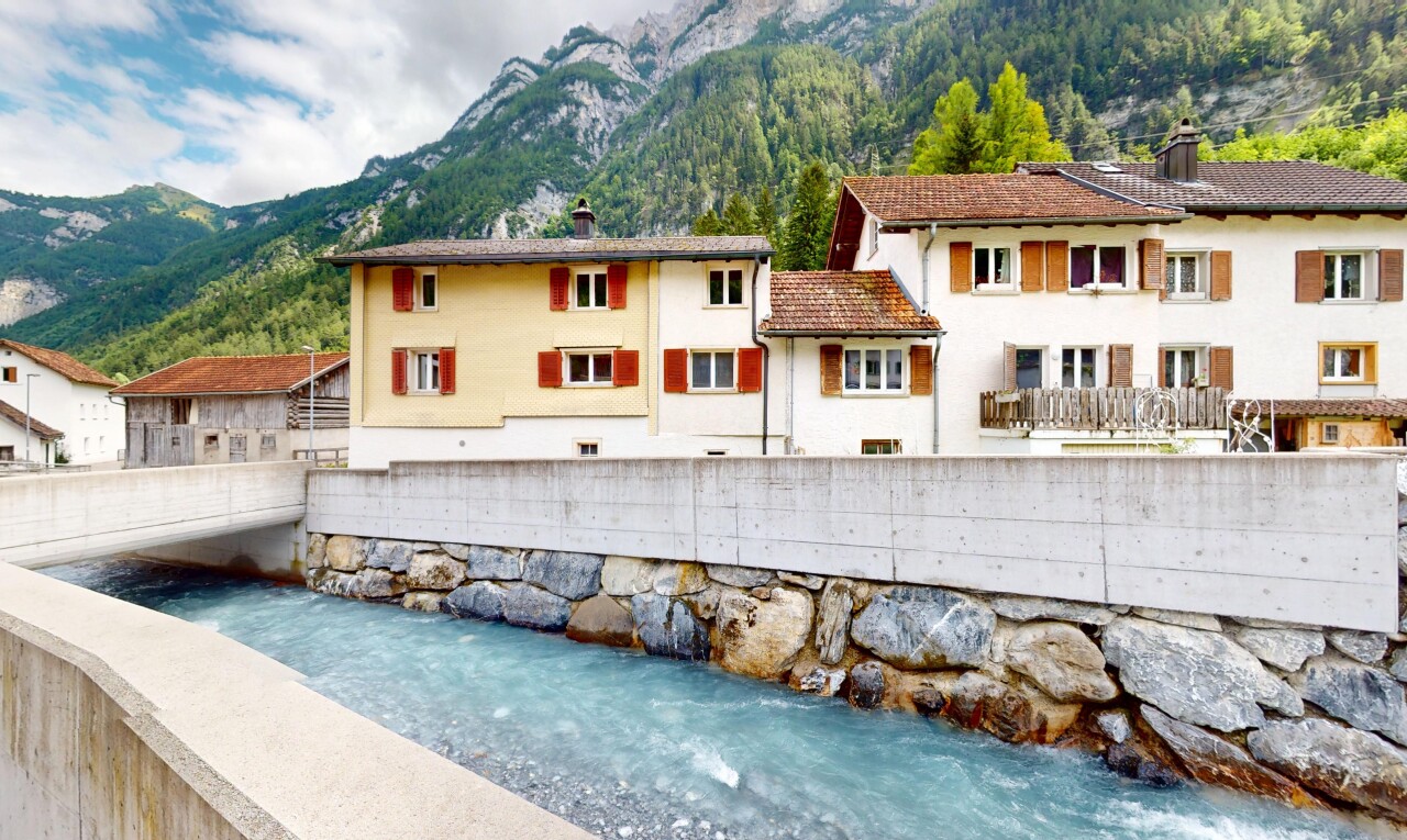 Haus mit Stall und 661 m² Grundstück in idyllischer Lage in Vättis SG - 2