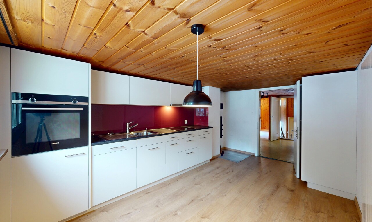 Haus mit Stall und 661 m² Grundstück in idyllischer Lage in Vättis SG - 8