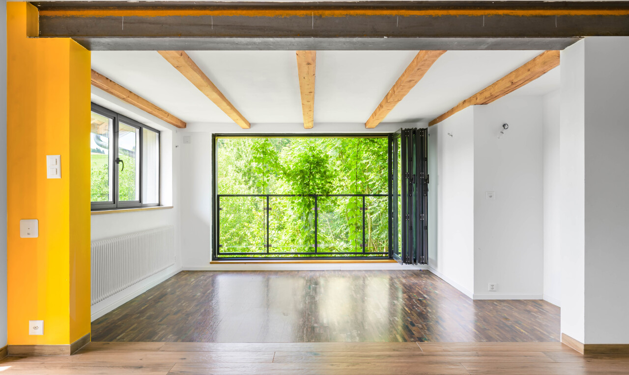 ZWISCHEN NATUR UND CHARAKTER: EIN BAUERNHAUS FÜR EIN FREIES LEBEN - 7