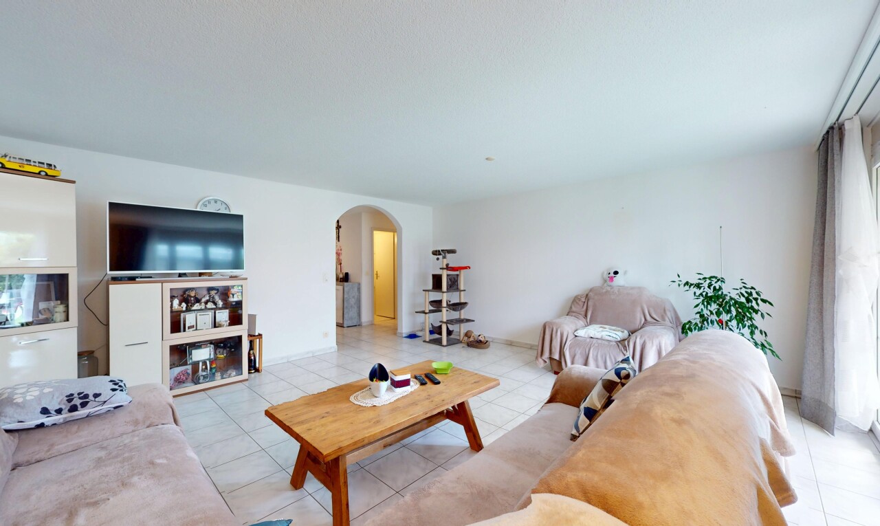 Charmante 4.5-Zimmer-Gartenwohnung mit viel Platz und Wohlfühlambiente - 1