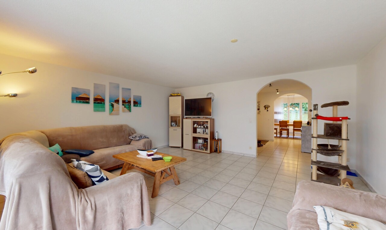 Charmante 4.5-Zimmer-Gartenwohnung mit viel Platz und Wohlfühlambiente - 2