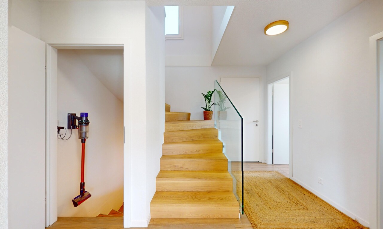 MODERNE VILLA MIT HOCHWERTIGER AUSSTATTUNG, FAMILIENQUARTIER UND GRÜNE - 4