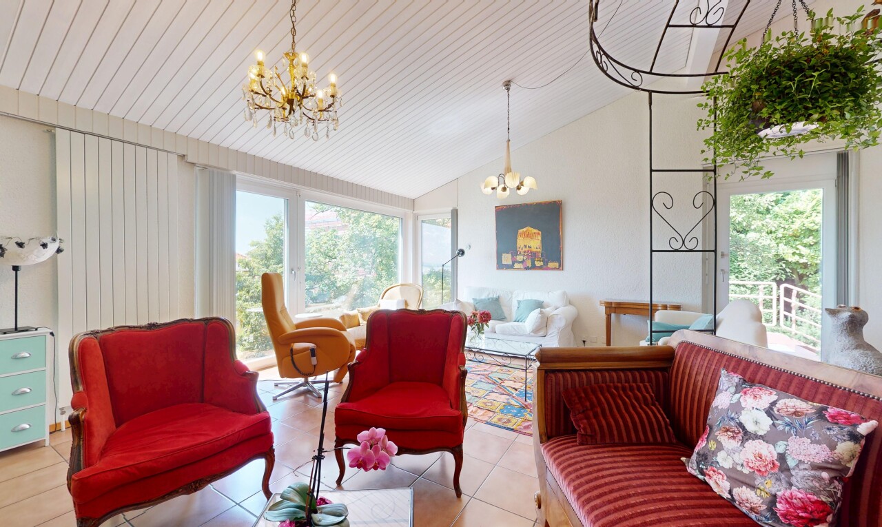 Familienhaus mit zwei Wohnungen und großem Garten mit Baumbestand - 6