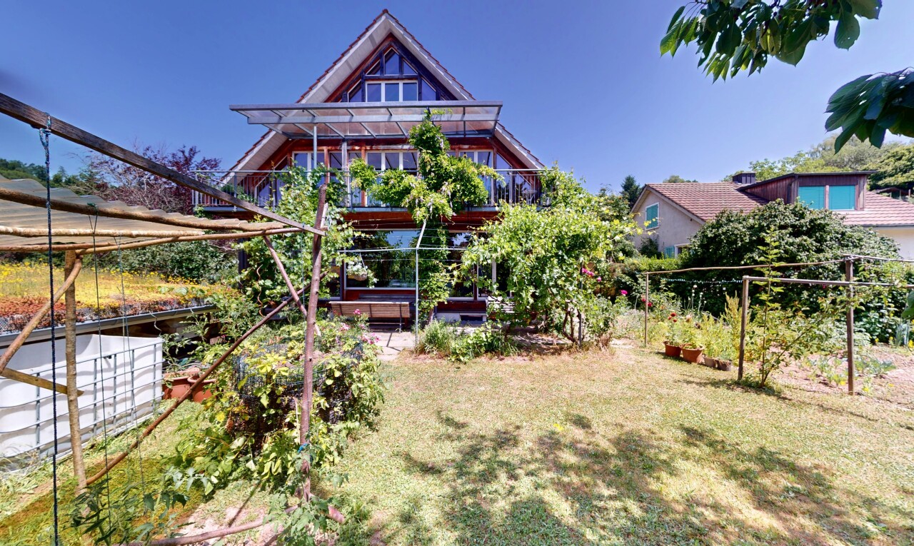 Lichtdurchflutetes Raumwunder mit nachhaltiger Bauweise - 0