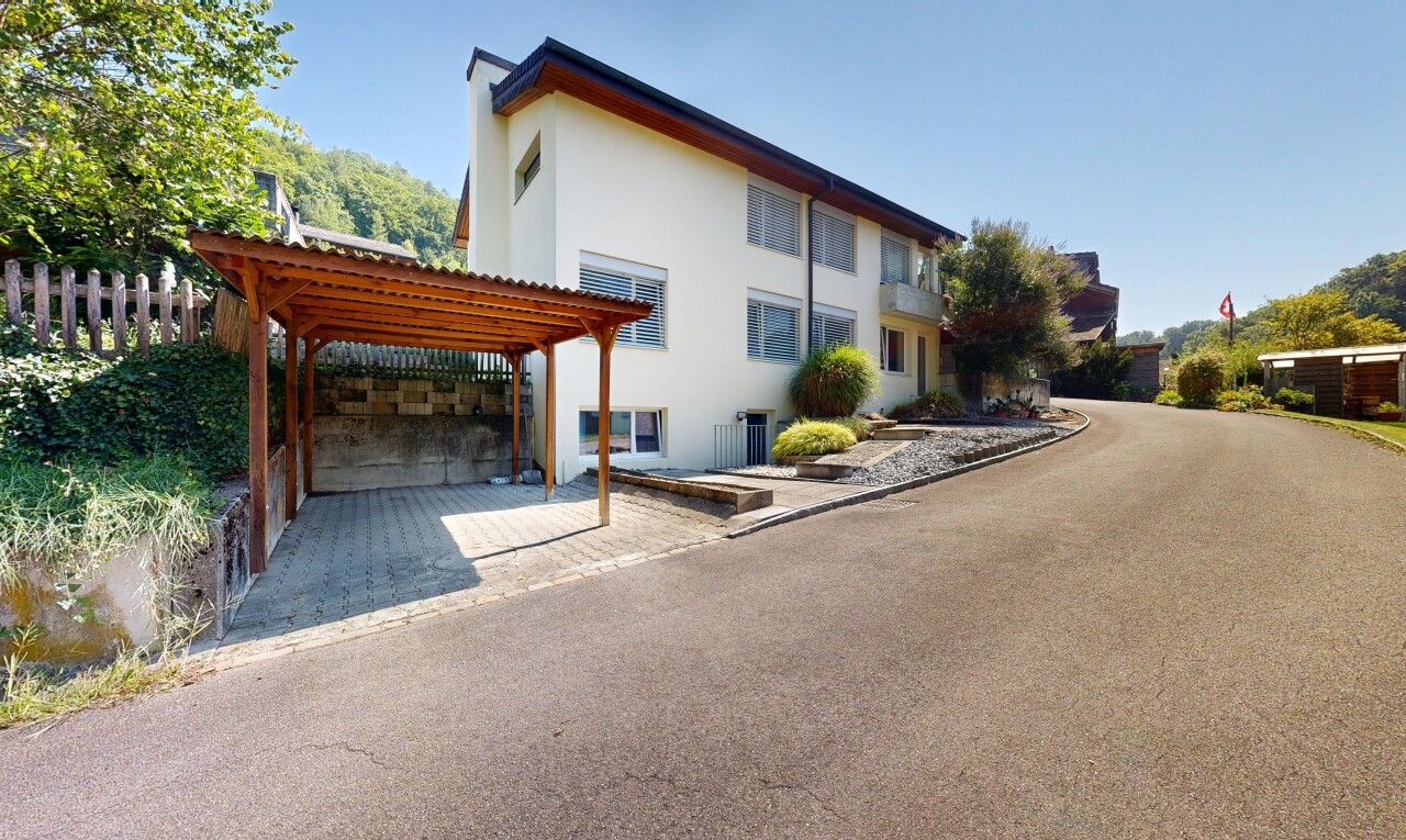 5.5-Zi.-Einfamilienhaus mit Garten, Teich & vielseitigen Optionen - 1