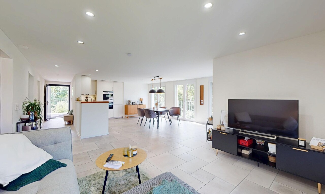 Wohnen & Investieren am Zürichsee – Modernes MFH mit 4 Einheiten - 2