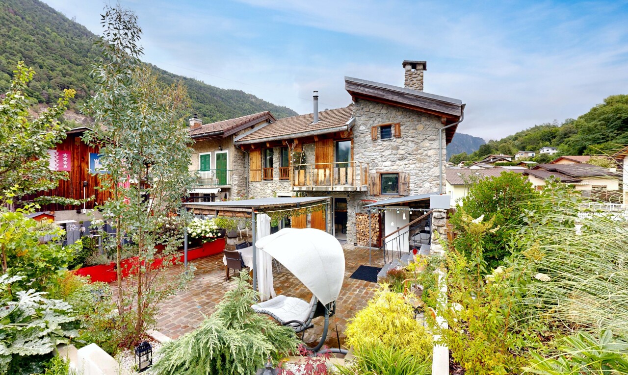 Unparalleled charm – 4-room house with large outdoor spaces - 1