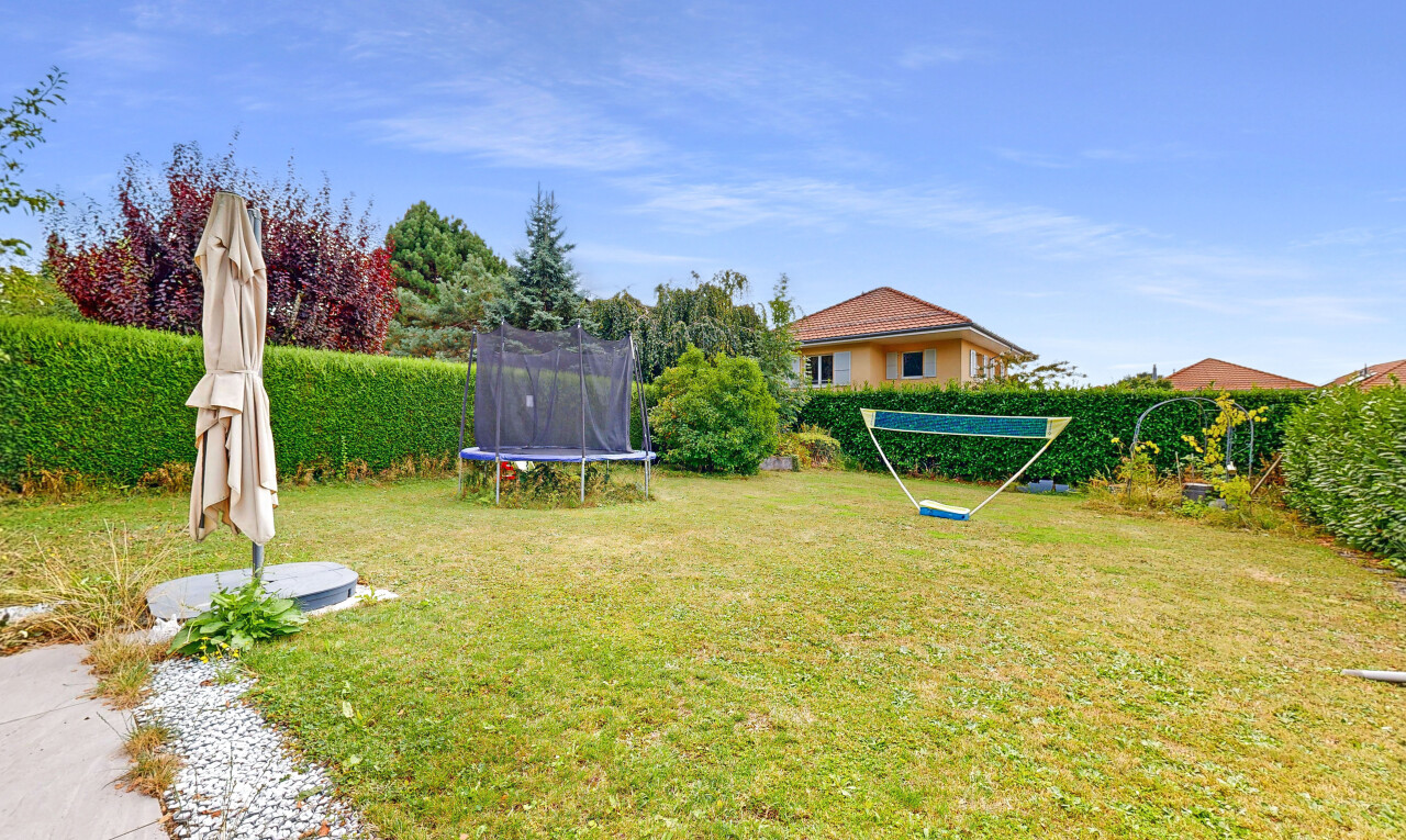 Large 7.5-room semi-detached house in a peaceful location in Épalinges - 7