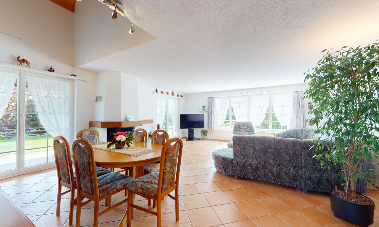 Attraktives 7.5-Zimmer Einfamilienhaus mit Einliegerwohnung - 2