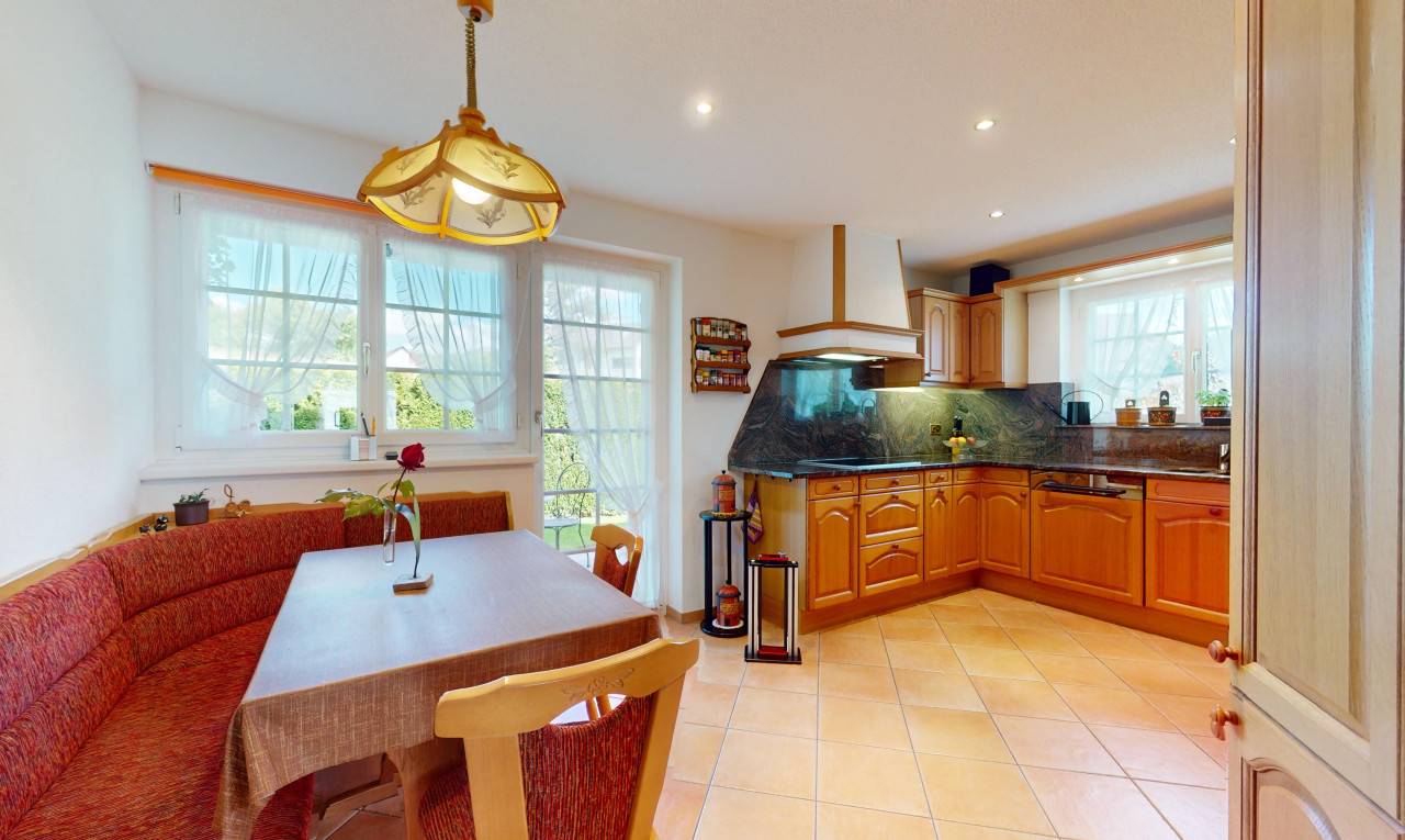 Attraktives 7.5-Zimmer Einfamilienhaus mit Einliegerwohnung - 3