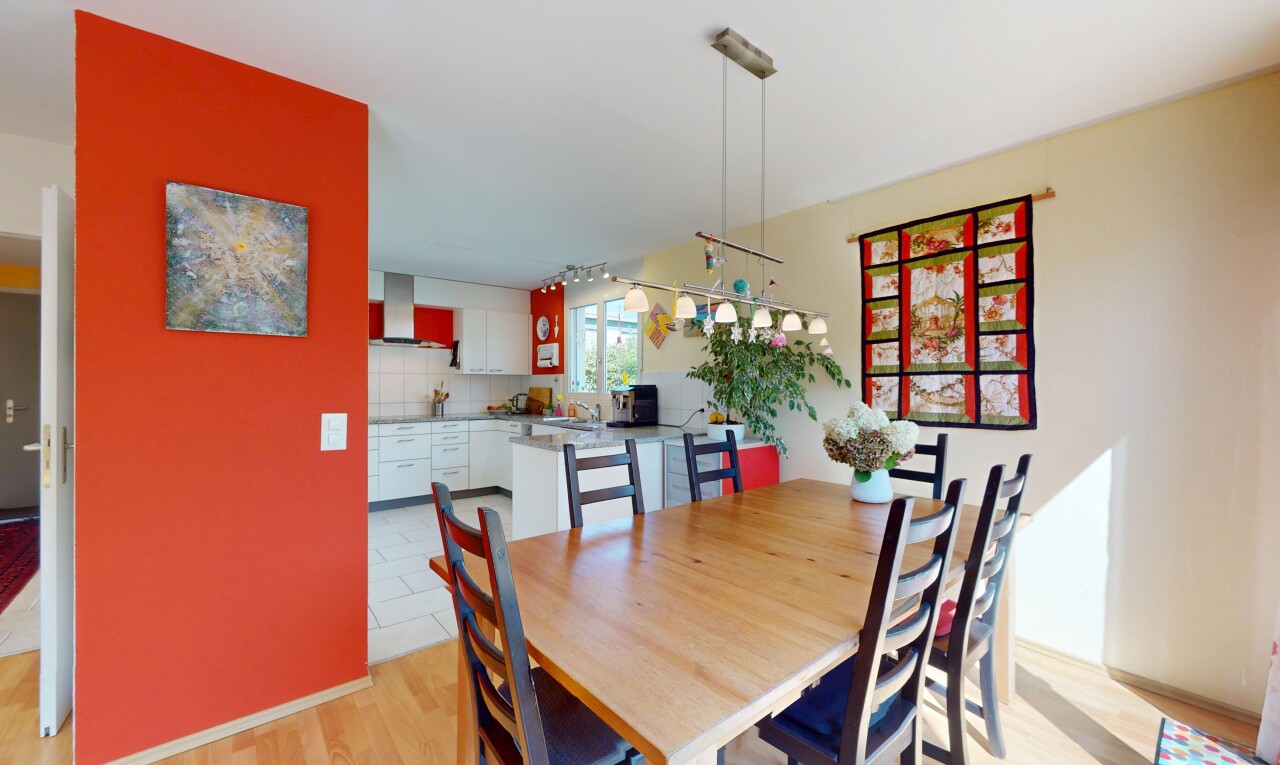 Charmante Doppelhaushälfte in freundlichem Quartier sucht neue Familie - 0