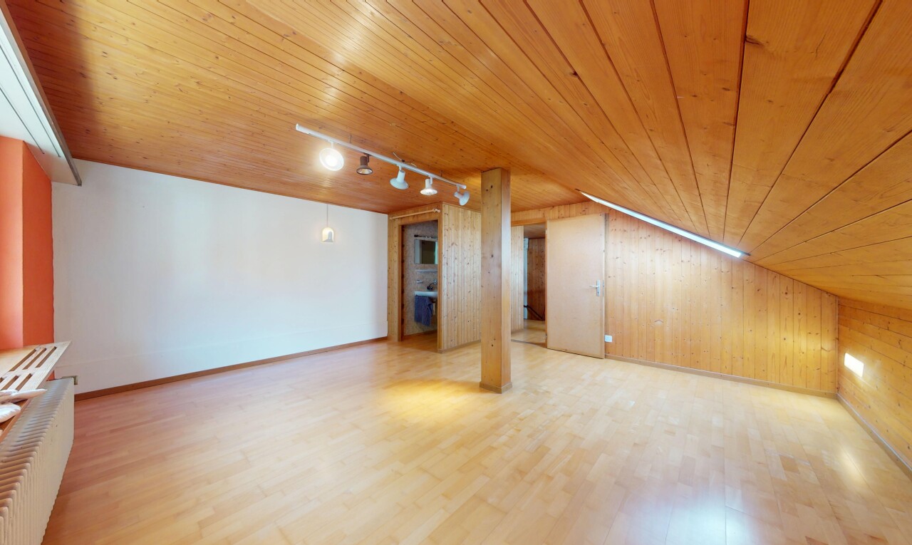 Charmantes Rheineckhaus mit Ausbaupotenzial an zentraler Lage - 3