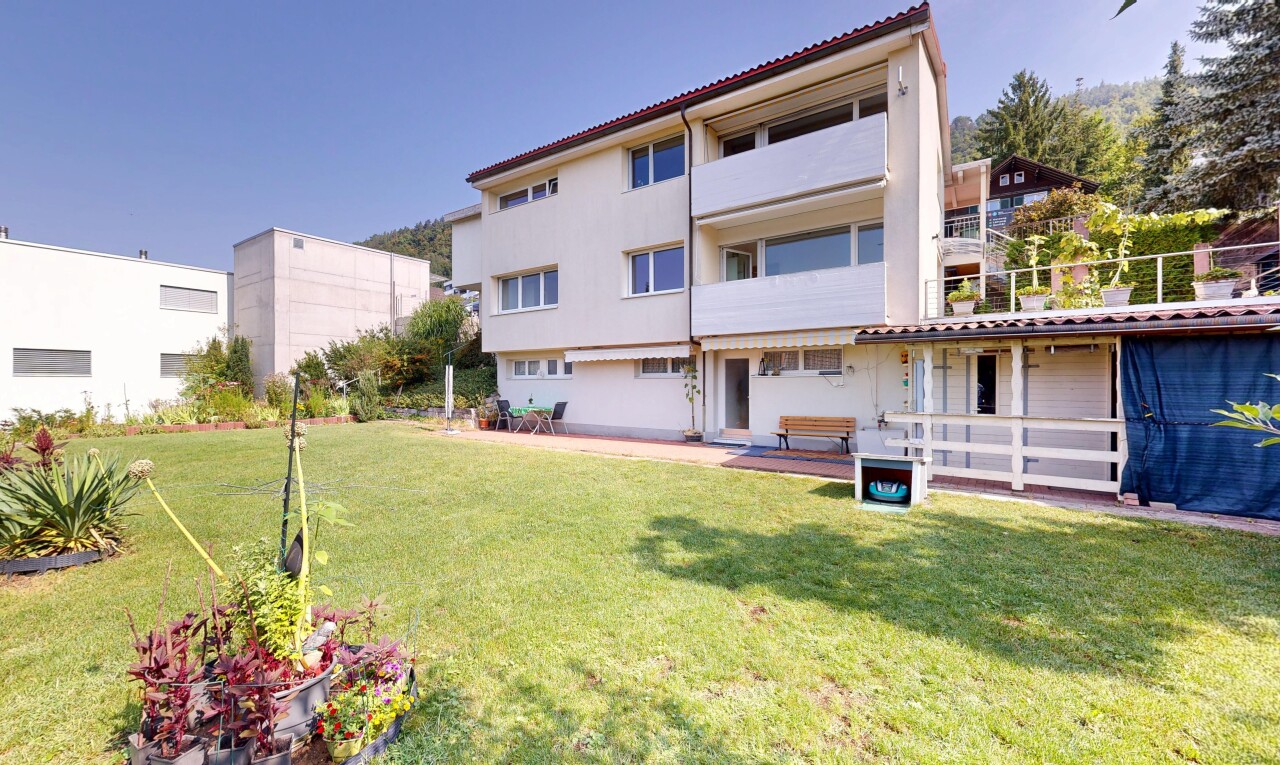 Terraced House with Large Garden, Garage and Panoramic Views - 0