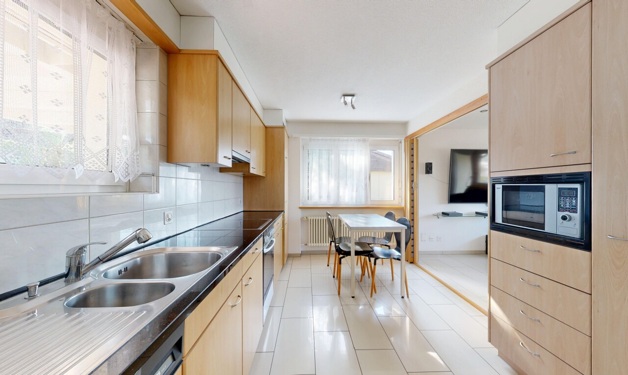 Terraced House with Large Garden, Garage and Panoramic Views - 6