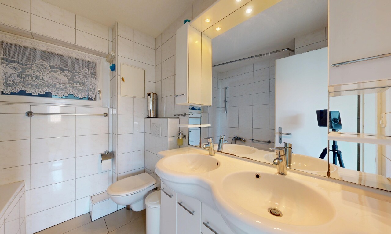 Terraced House with Large Garden, Garage and Panoramic Views - 11