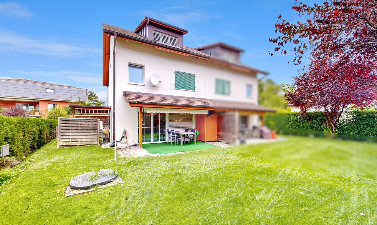 Modernes Doppeleinfamilienhaus an ruhiger Lage - 0