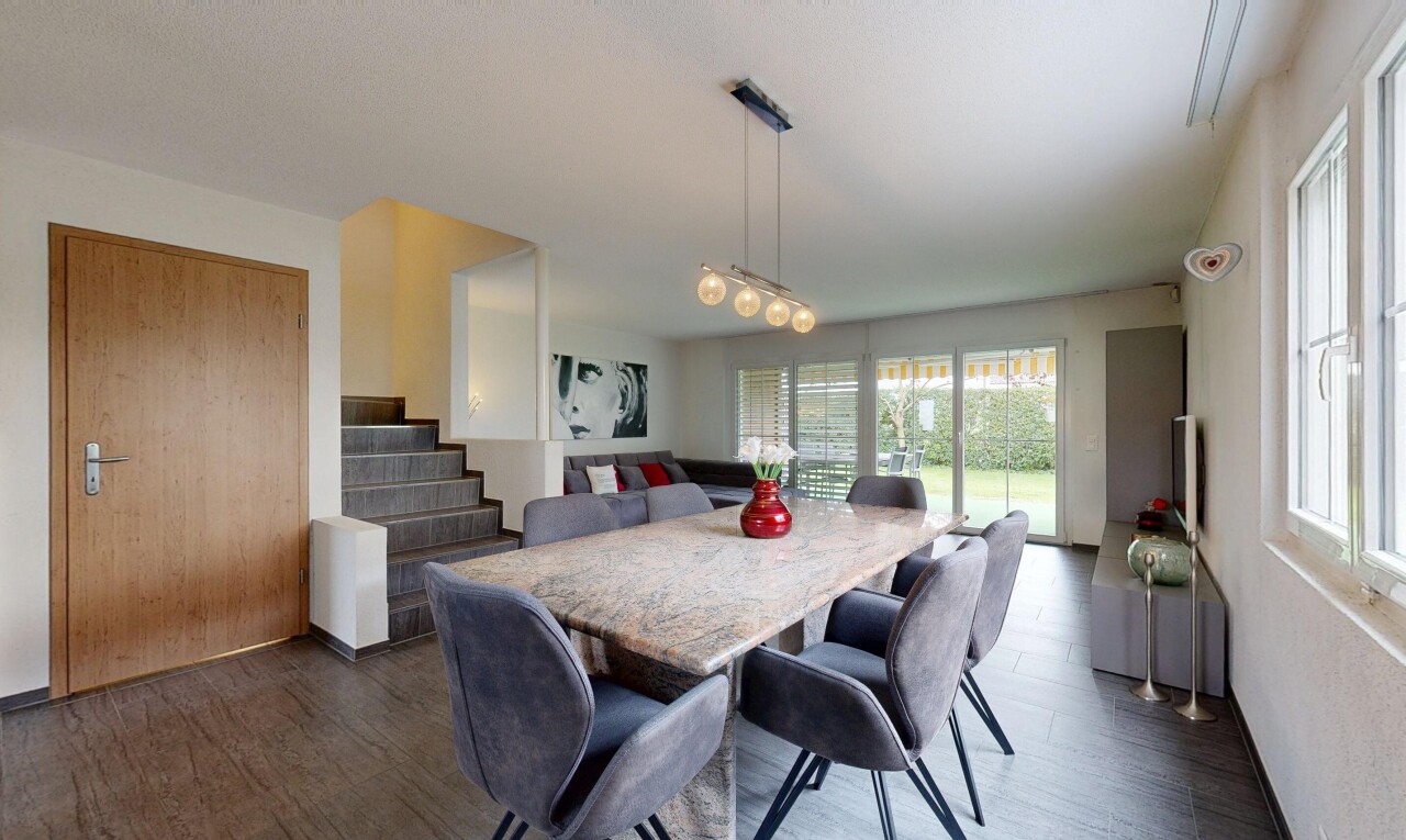 Modernes Doppeleinfamilienhaus an ruhiger Lage - 1