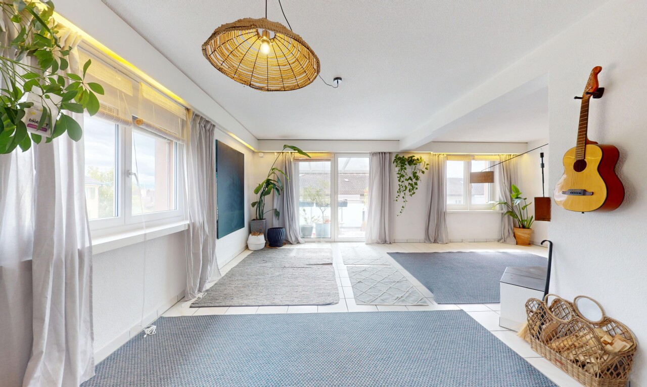 Ganze Etage! 6.5 Zi-Wohnung, perfekt für Familien an super Lage - 3